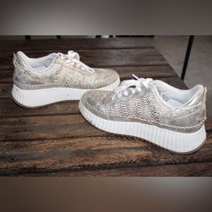 Universal Thread Gold Platform Sneakers